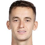  沙特联赛抛出橄榄枝；卡萨多坚定留守巴萨，专注冠军征程。 体育新闻