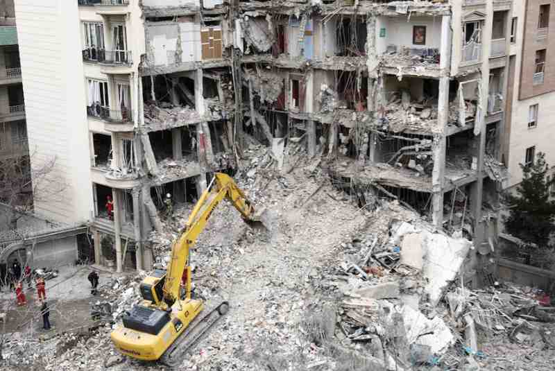  特朗普突发帖缓和美伊局势，；全球市场随之剧烈波动。 股票财经 特朗普突发帖缓和美伊局势，；全球市场随之剧烈波动。 股票财经