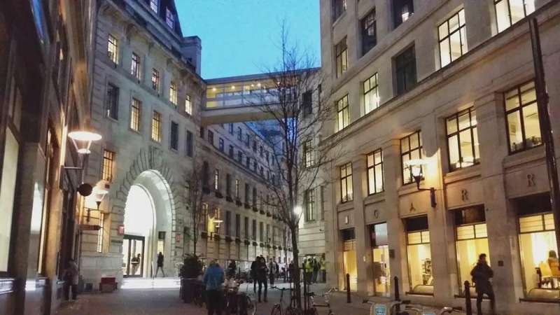  「教育投资暗战」：英国留学如何成为中产家庭的阶层护城河 教育招生