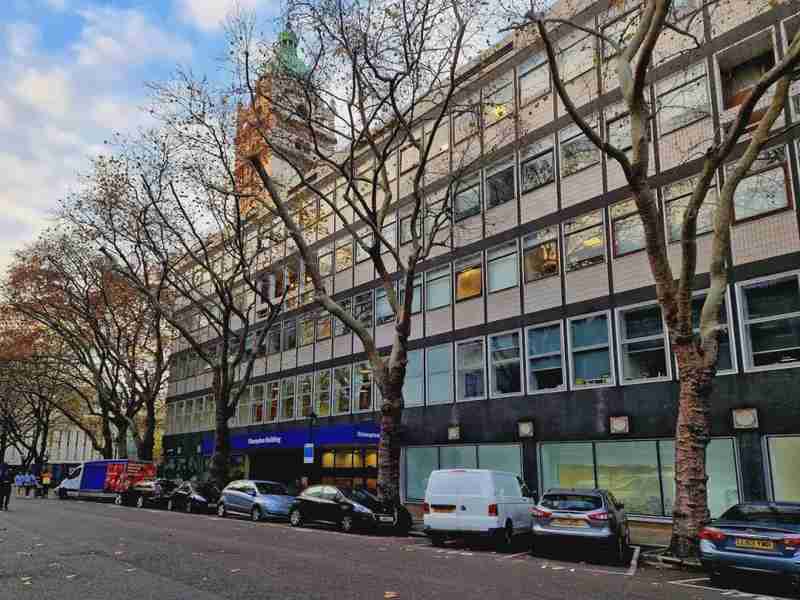  「教育投资暗战」：英国留学如何成为中产家庭的阶层护城河 教育招生