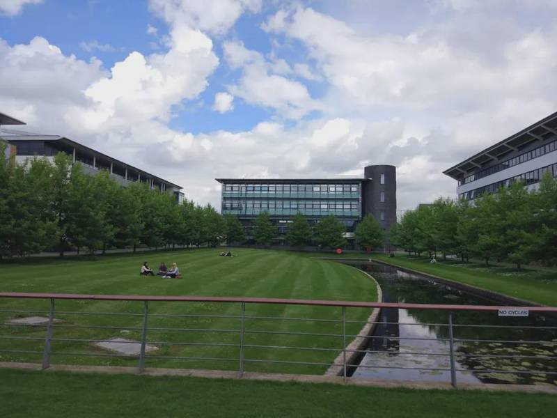  「教育投资暗战」：英国留学如何成为中产家庭的阶层护城河 教育招生