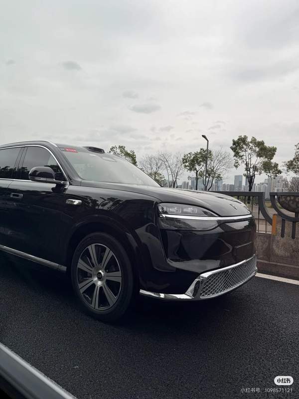  「技术深挖」2026款问界M9设计革新：华为如何重塑高端SUV美学语言 汽车科技