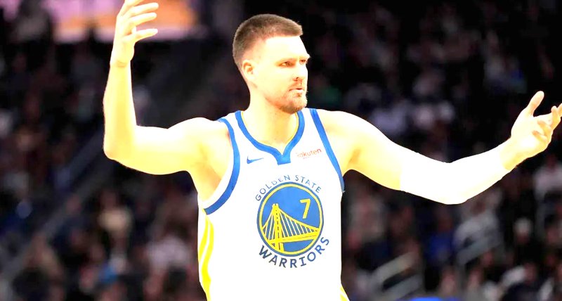  【技术深度】当传切体系遇上薪资枷锁：库里时代终结的硬核复盘 体育新闻