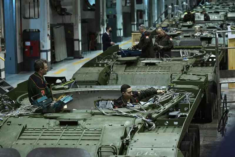  T-72库存枯竭深度复盘：从T-72B耗尽到T-72A重启的技术逻辑全解析 新闻